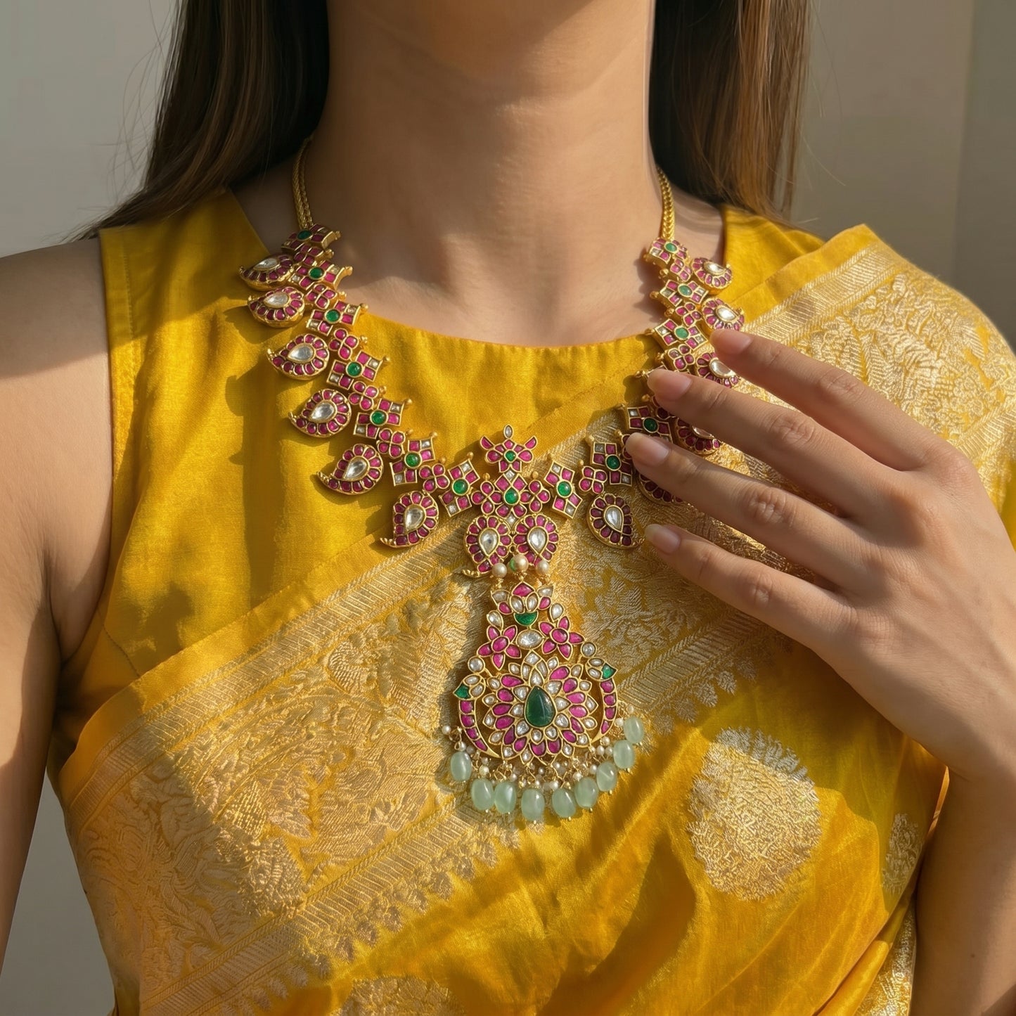 41890 Jadau mango short removable locket necklace