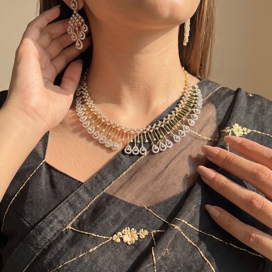 Real diamond look replica necklace with drop shape pattern