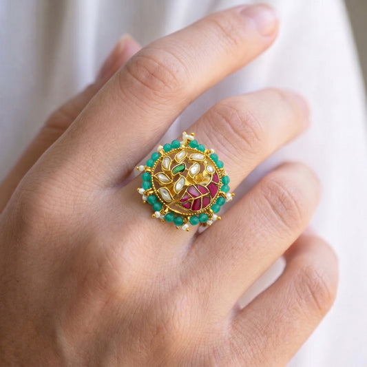 Jadau Finger Ring