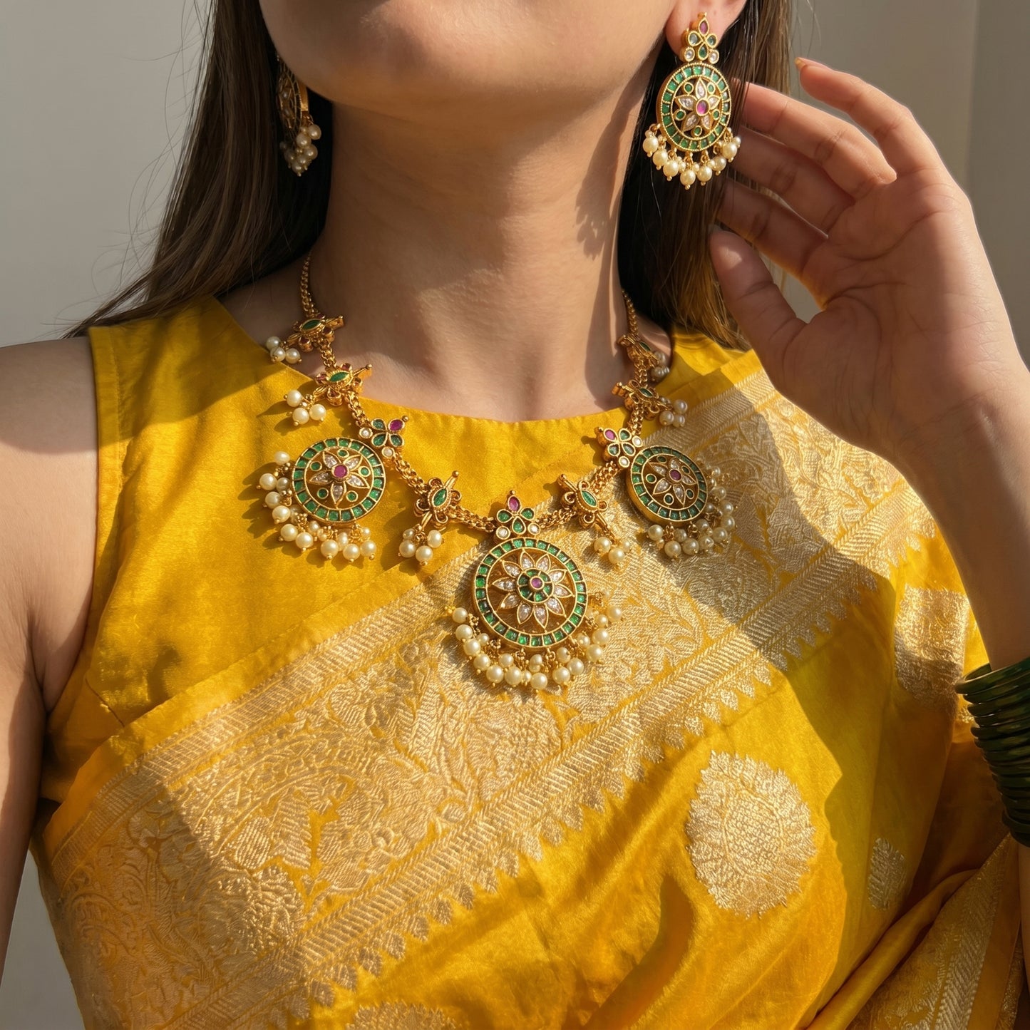 42309 Pota Stone Short Necklace Set Green With Push Back Earrings