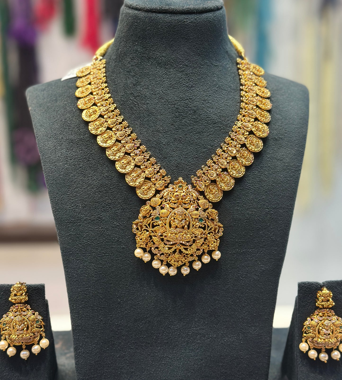 37806 Laxmi kasulu necklace