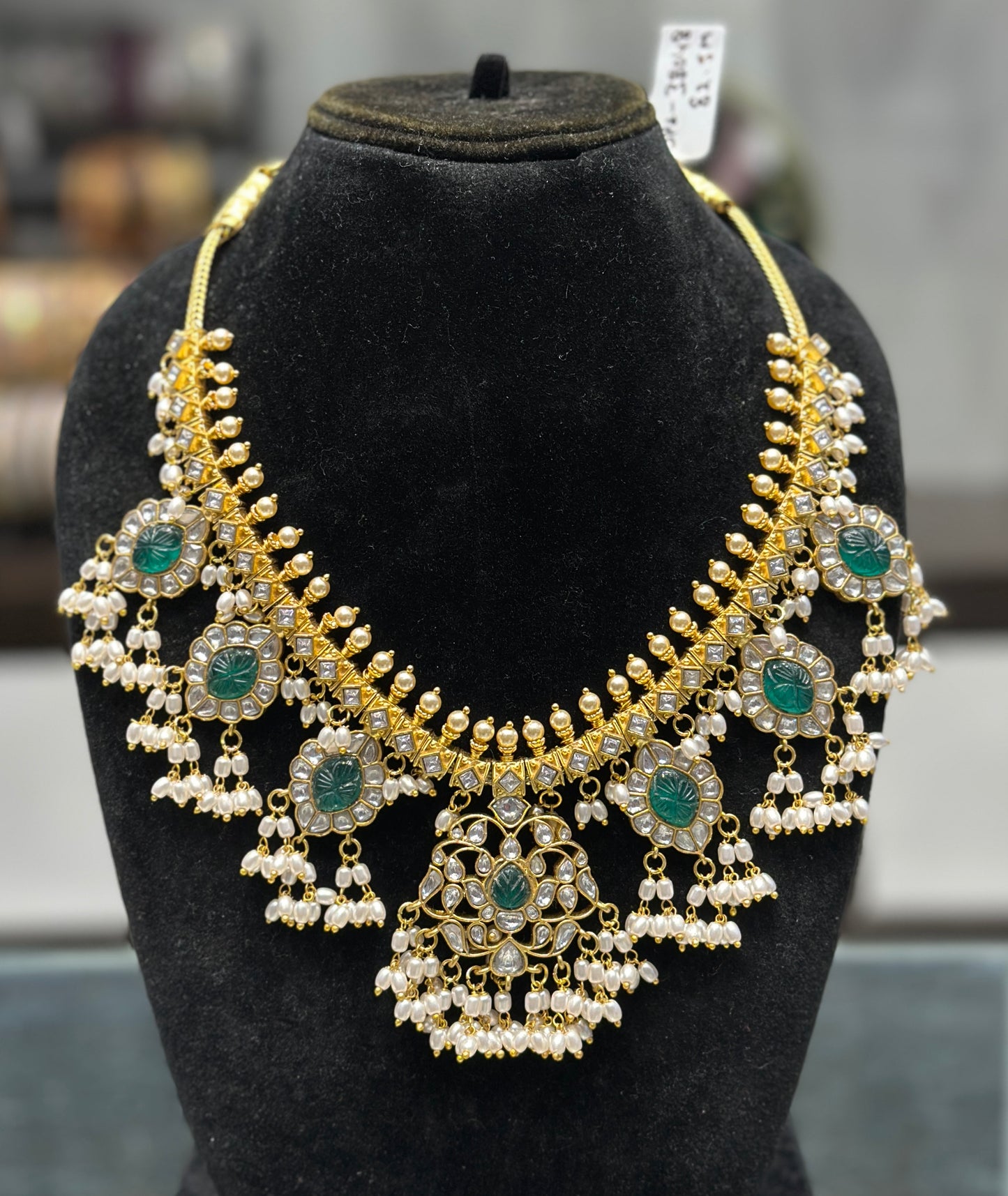 38048 Jadau necklace