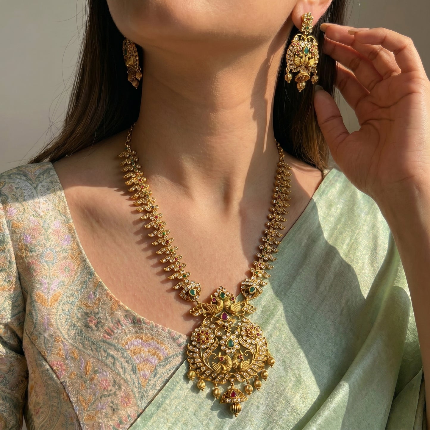 5141 Pota stone double peacock short necklace