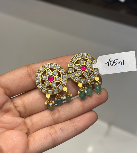 36777 Jadau studs