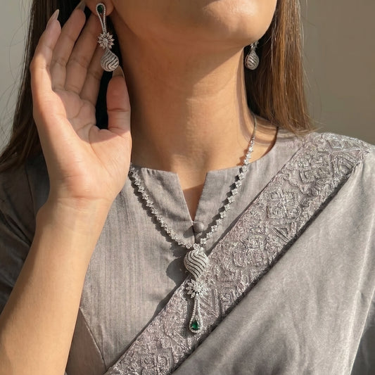 9051 Platinum Necklace Set Green