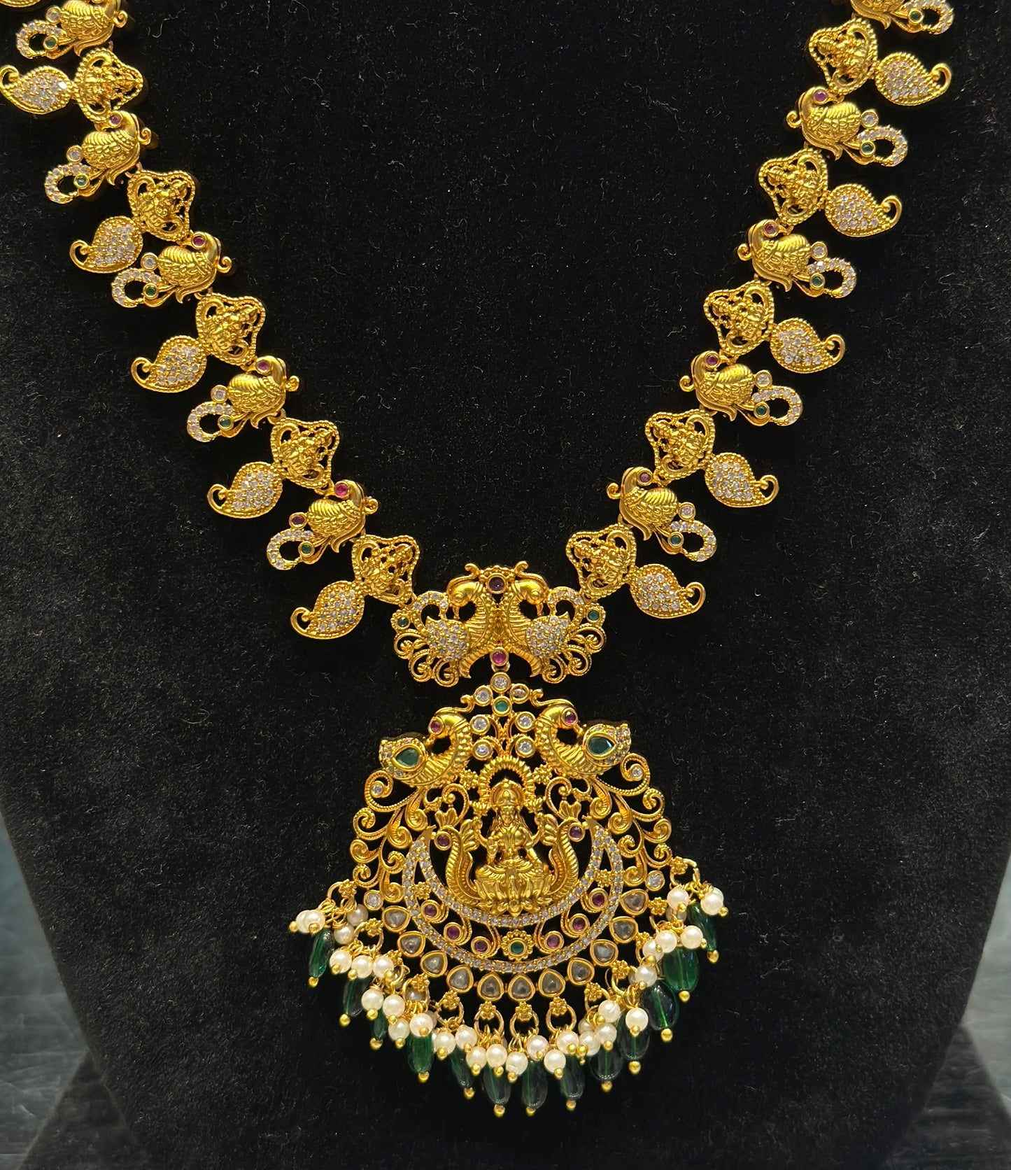 34912 Matte long laxmi necklace