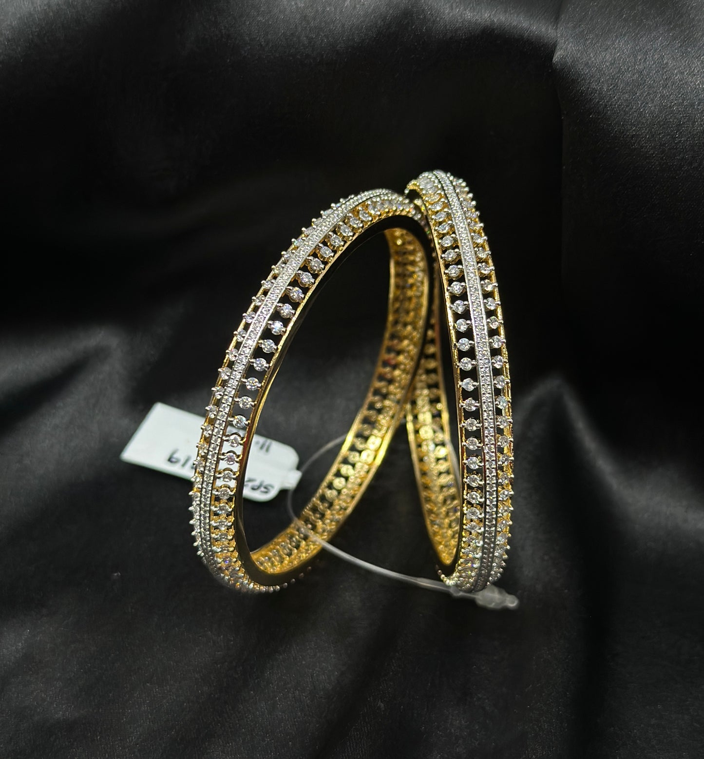 33019 Diamond look bangles