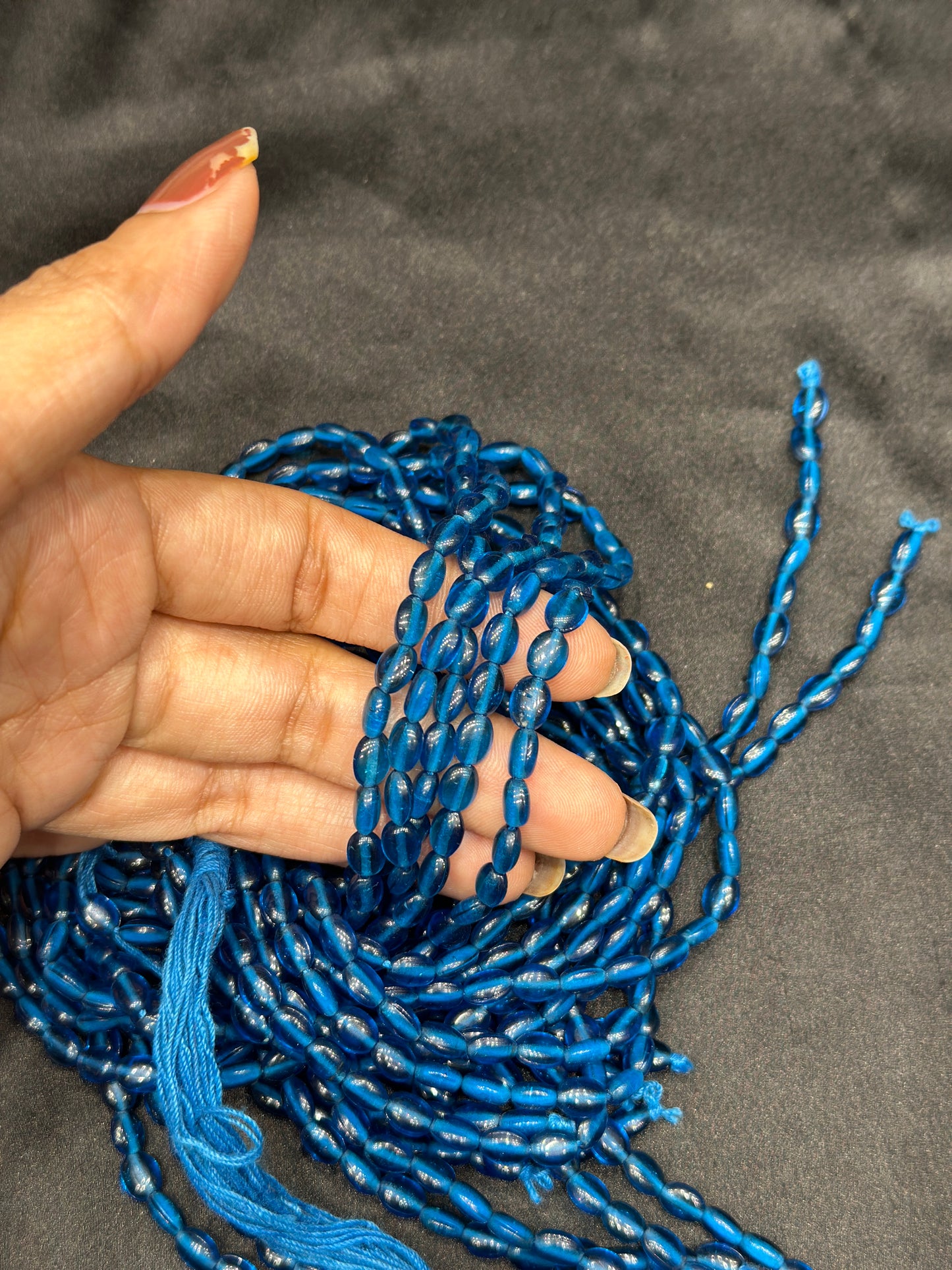 Blue beads per line