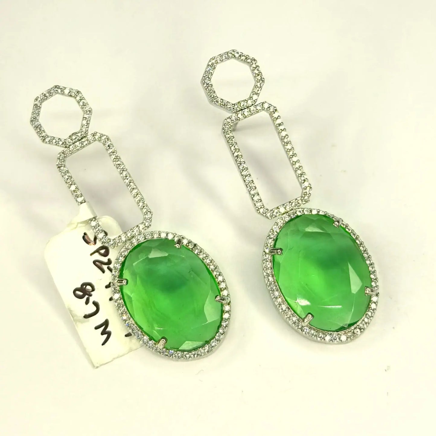 Platinum fancy green earring 19214