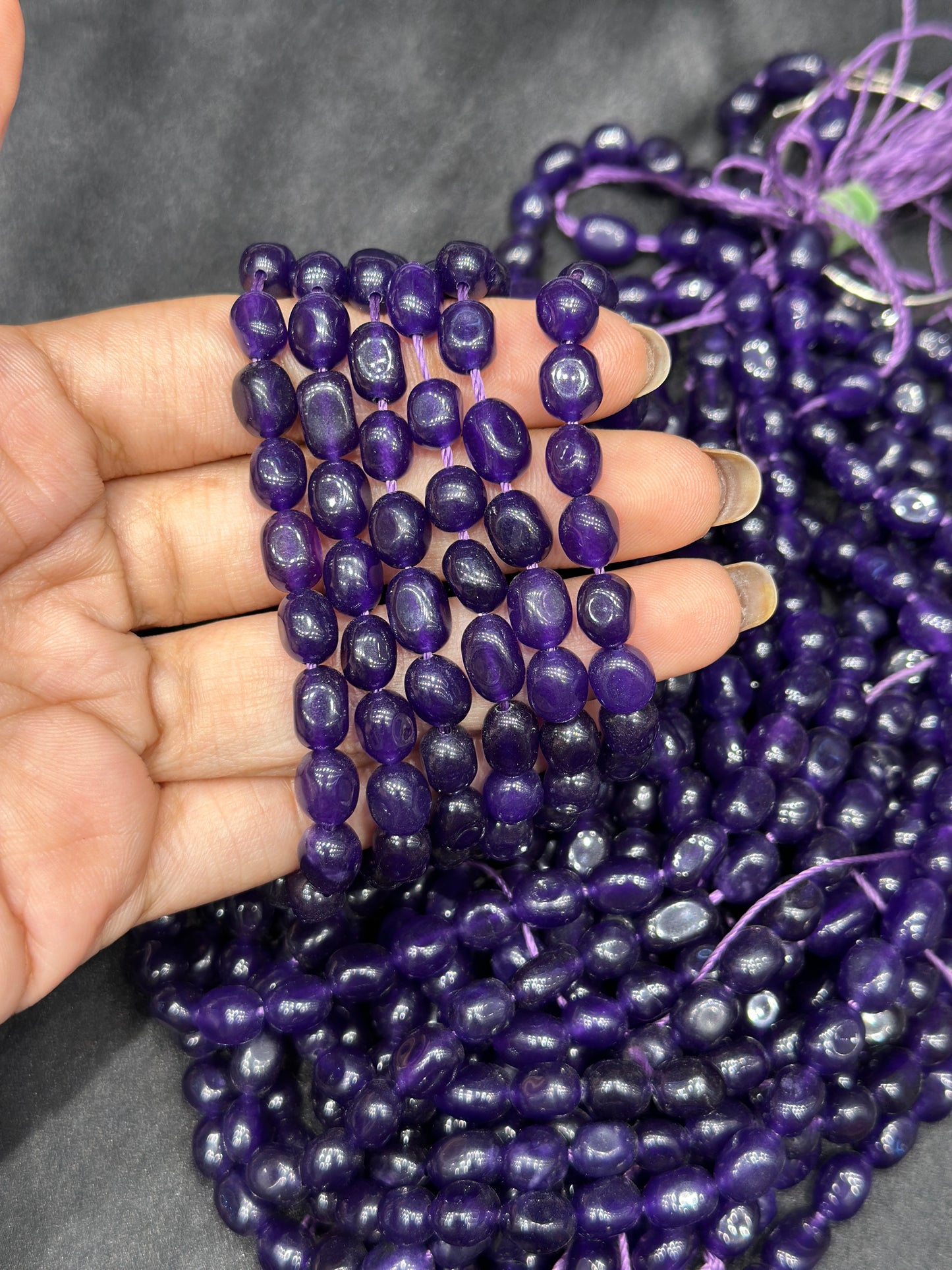 Purple color monalisa beads per line