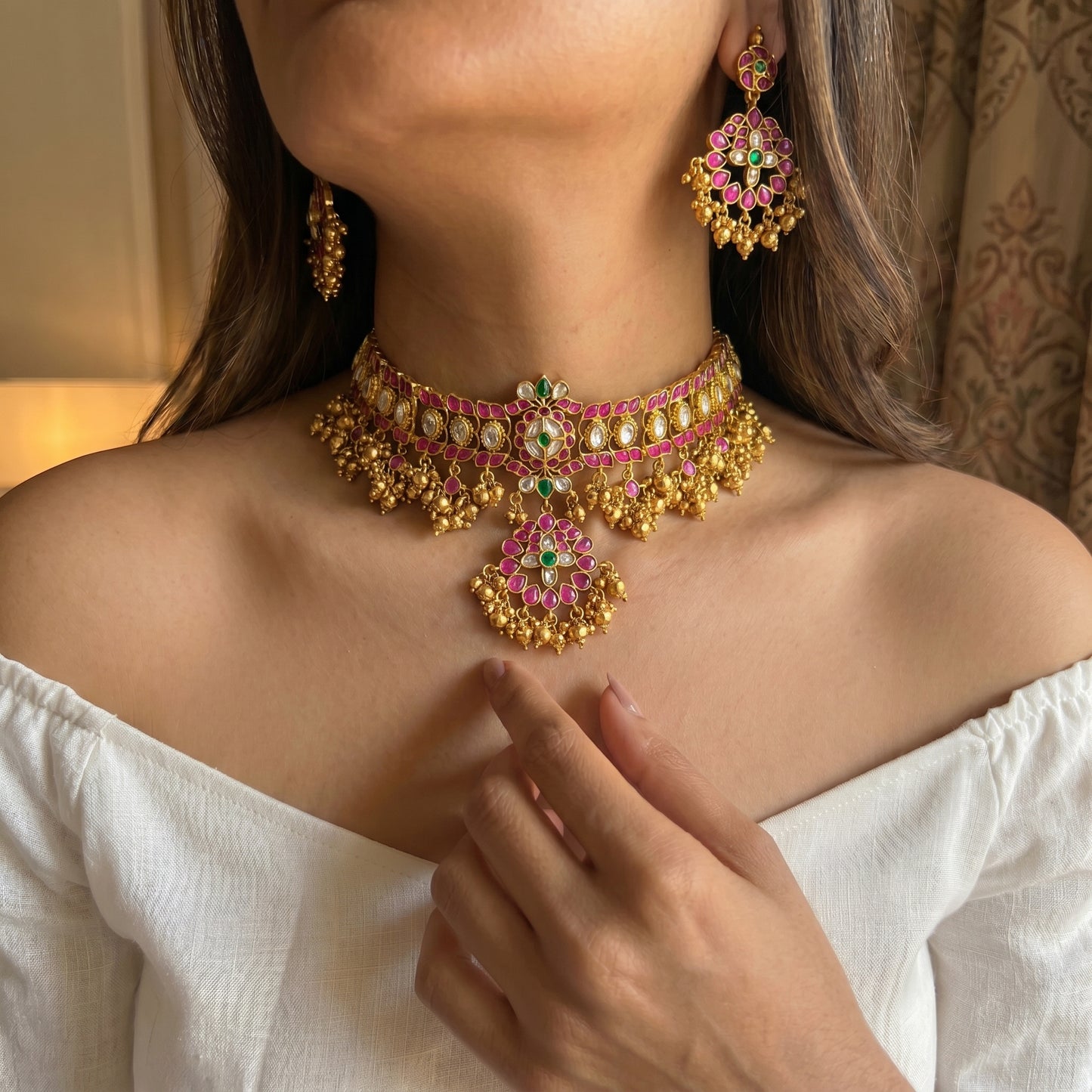 41972 Pota stone Kundan choker with chandbalis and golden balls Guttapusalu