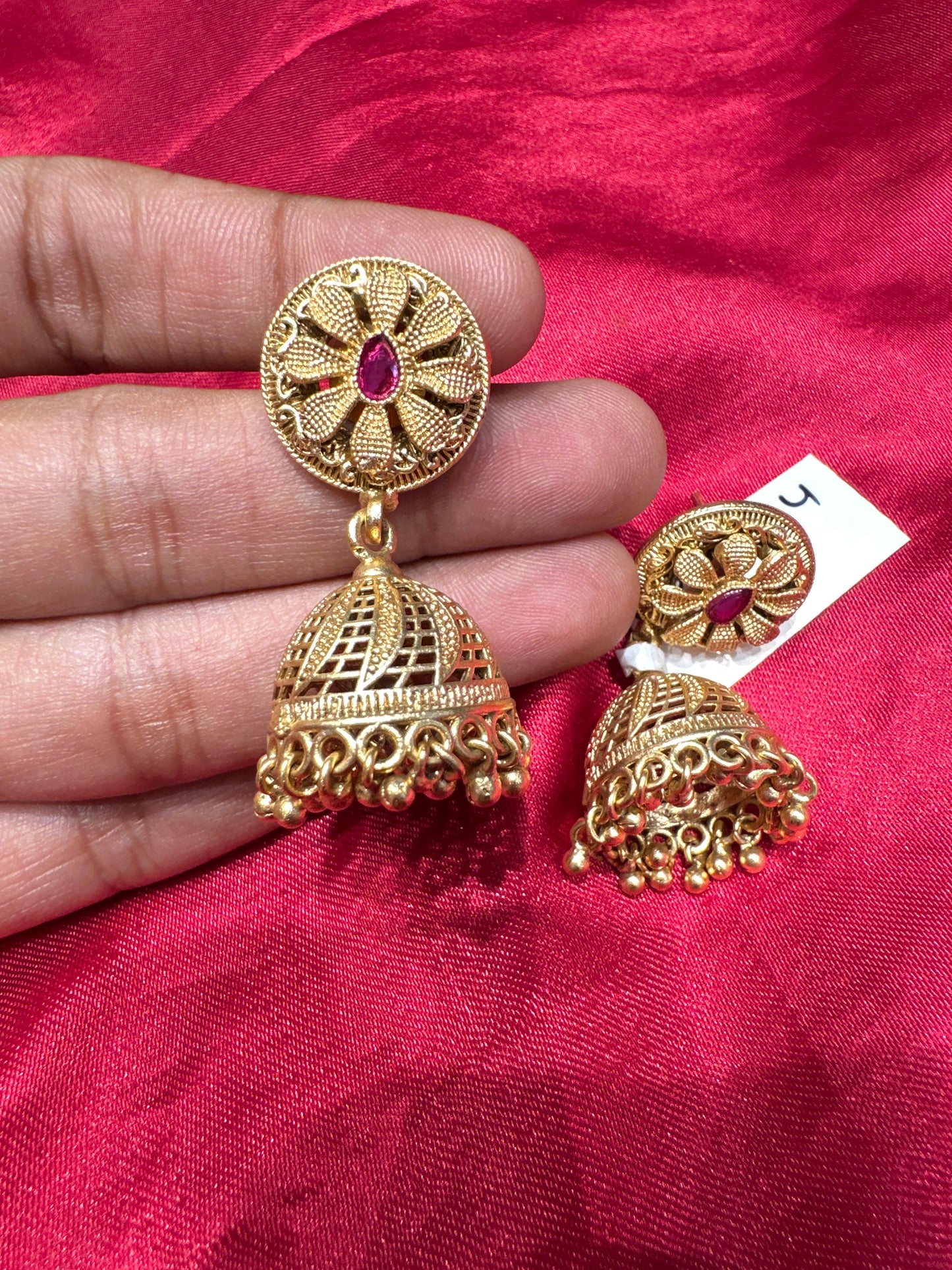 Gold look jhumki 25411