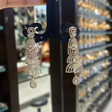 12973Gold polish hangings