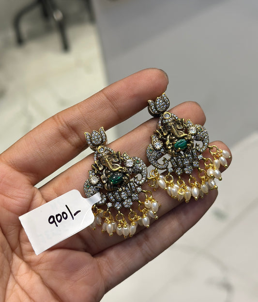 38235 Ganesha victorian chandbali