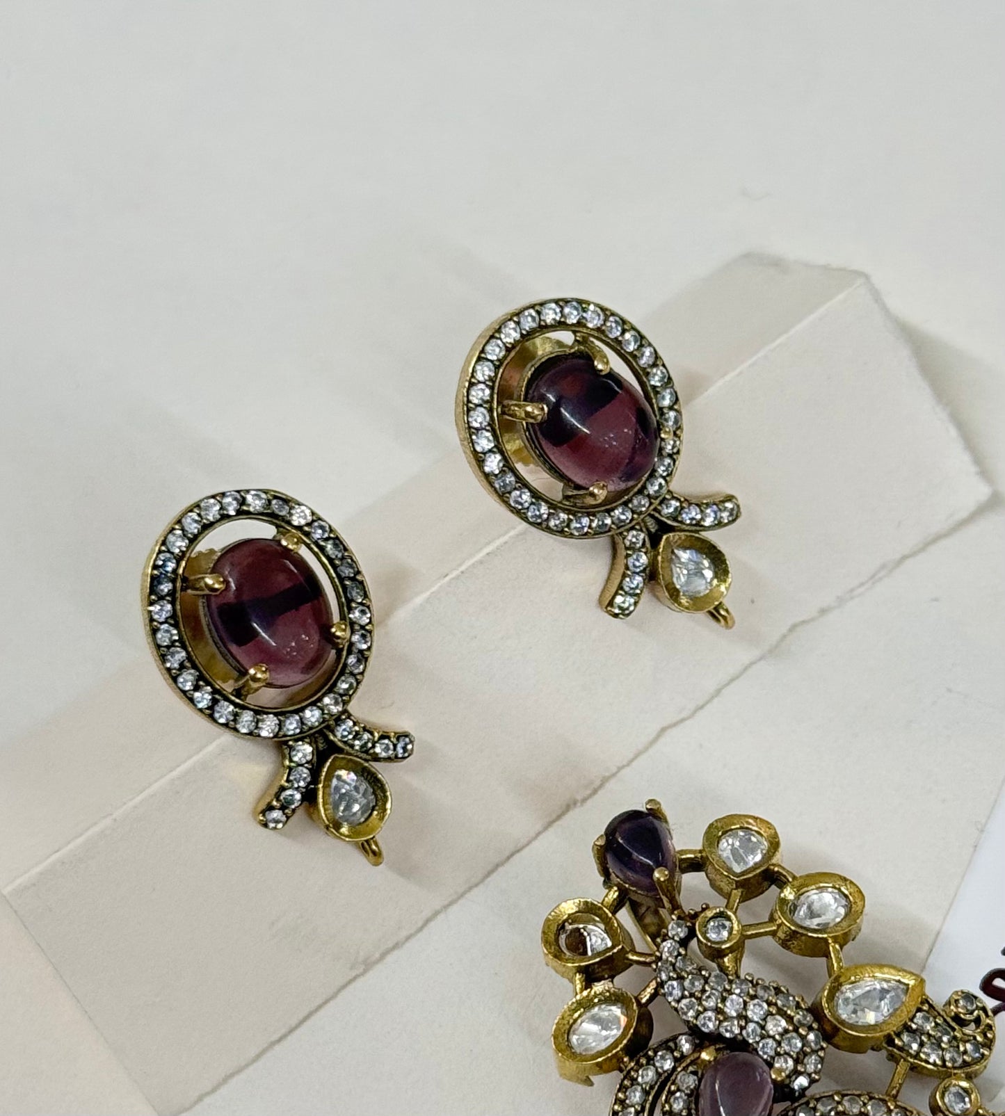Victorian Pendant Set peacock lavender color