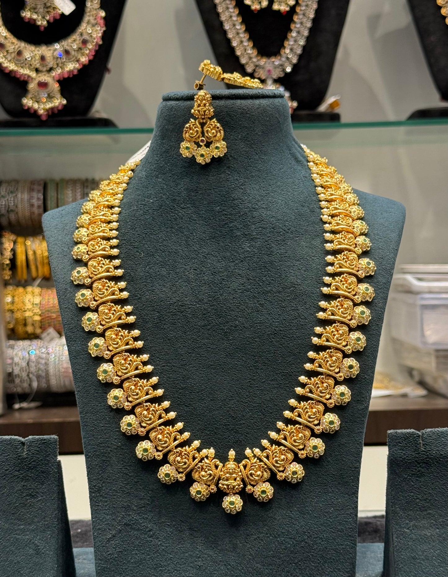 Traditional Nakshi Lakshmi peacock Long Bottumala with screwback earrings 42927