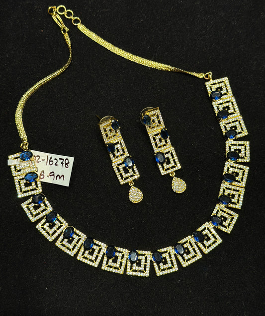 16278 Gold polish blue stone necklace