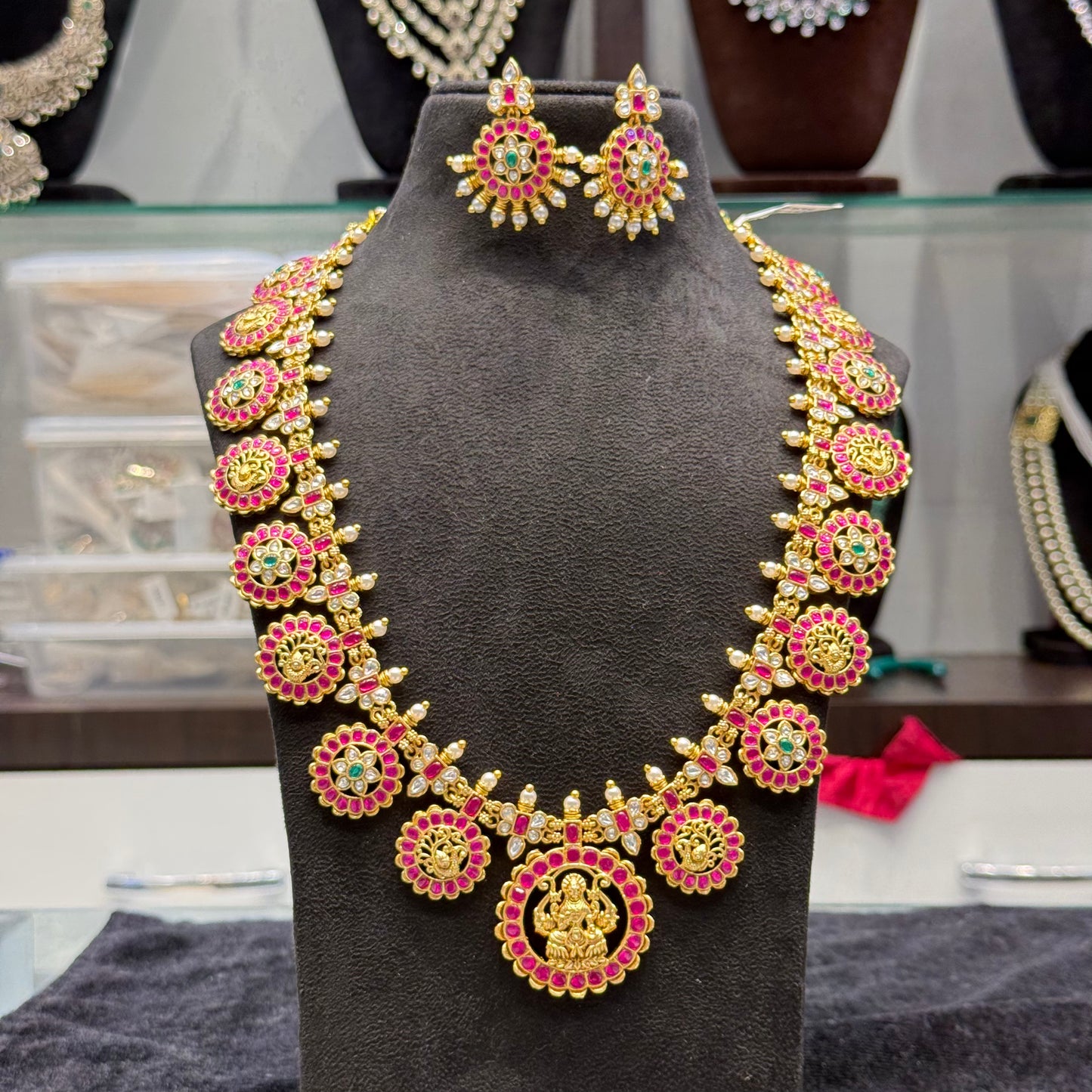 41991 Jadau Kundan Handmade Bottumala with Lakshmi peacock pattern