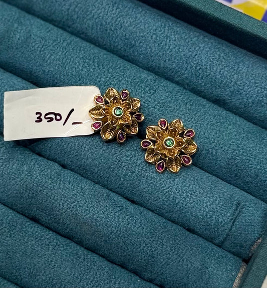 37729 Vintage Floral Stud Earrings – Multicolor Delight