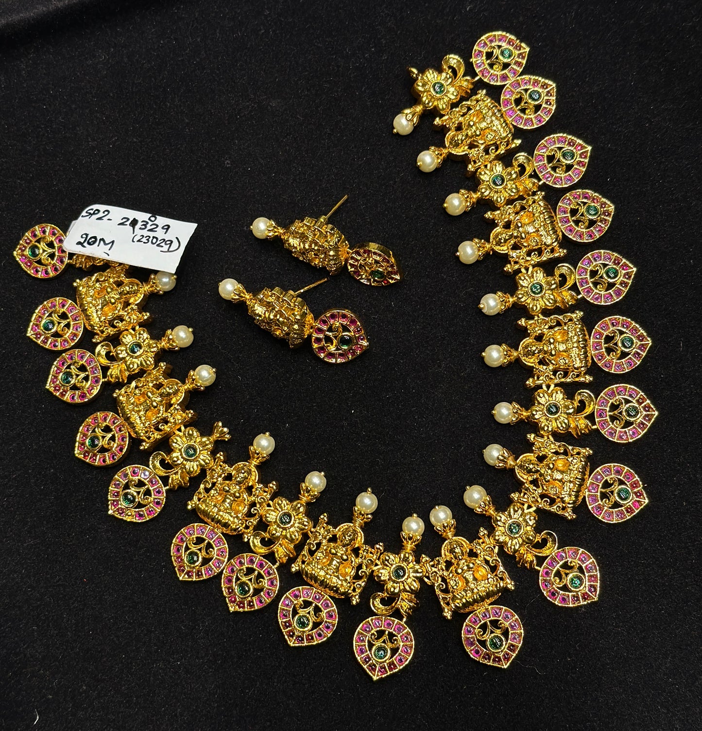 23029 Laxmi pota stone necklace