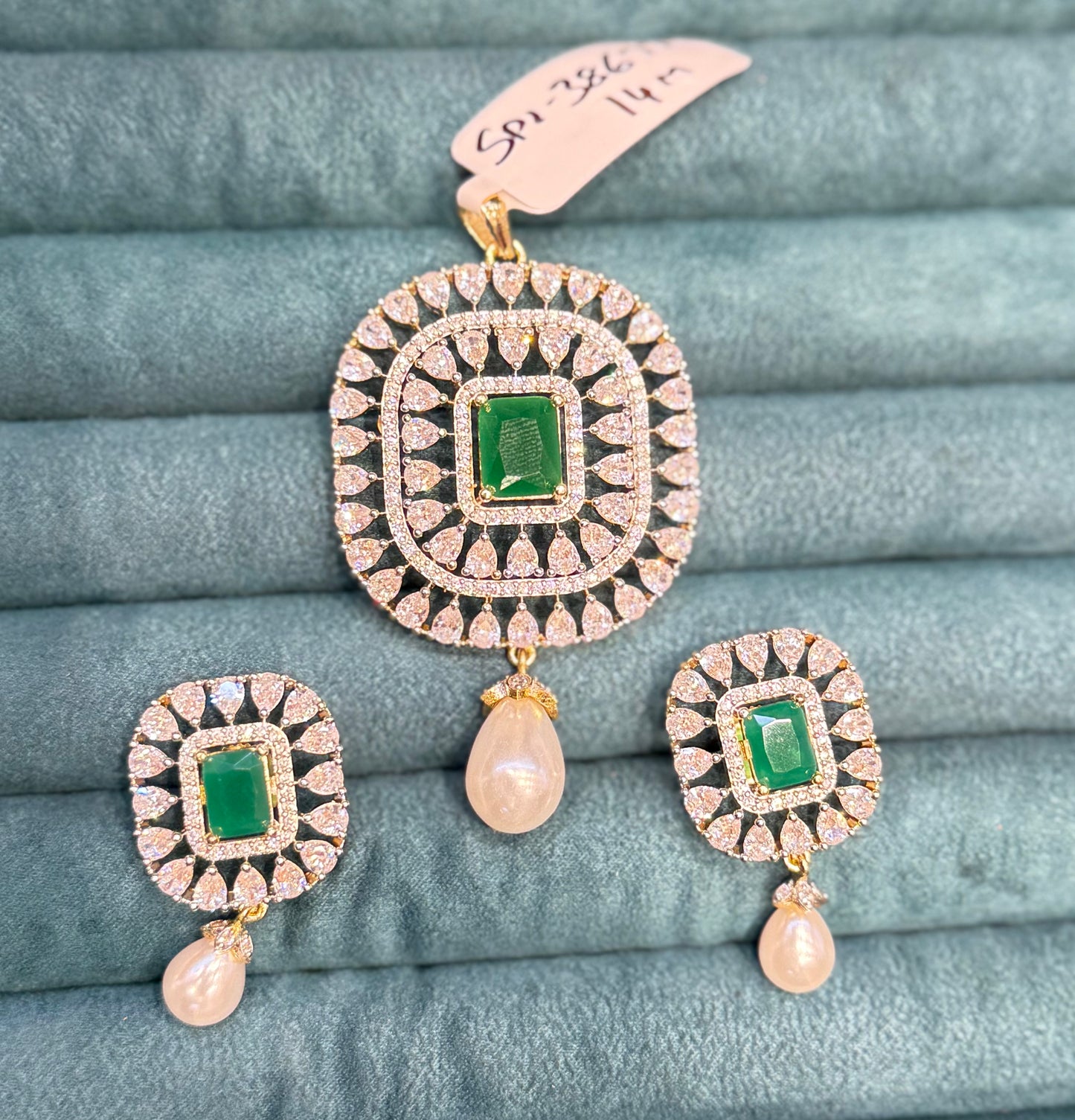 38677 real diamond look square shape pendant set green