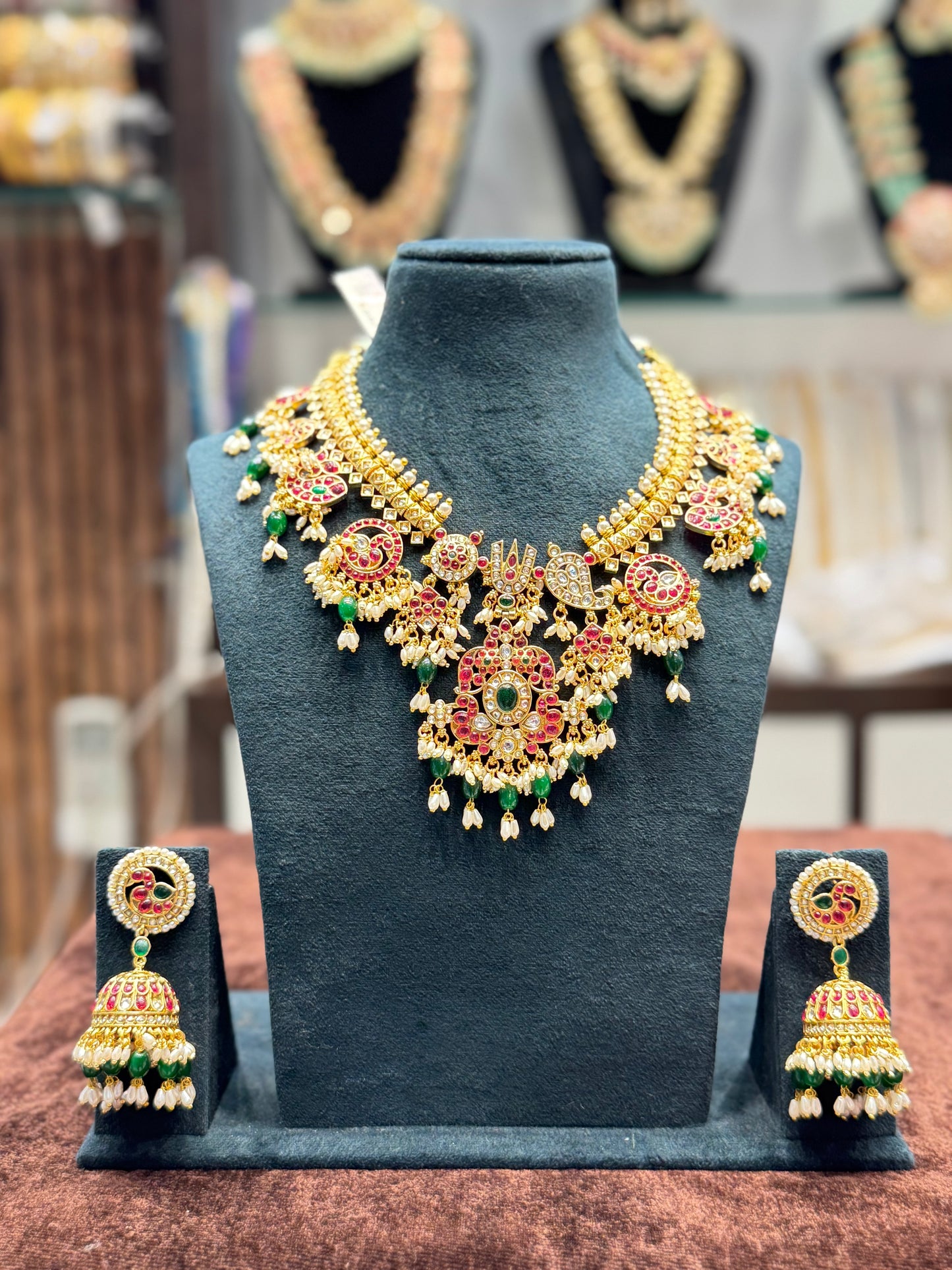 39781 / 40147 Nita Ambani Gutta Pusalu multi short