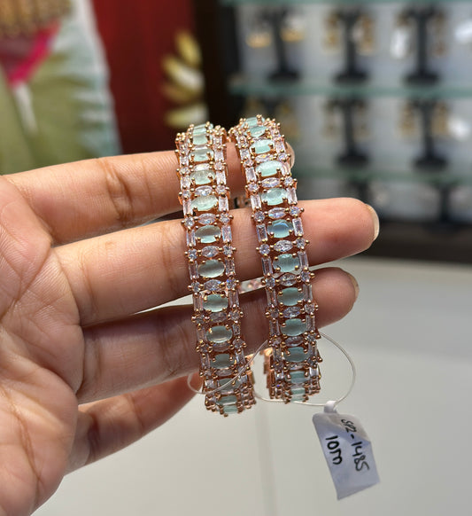 1485 Rose gold bangle