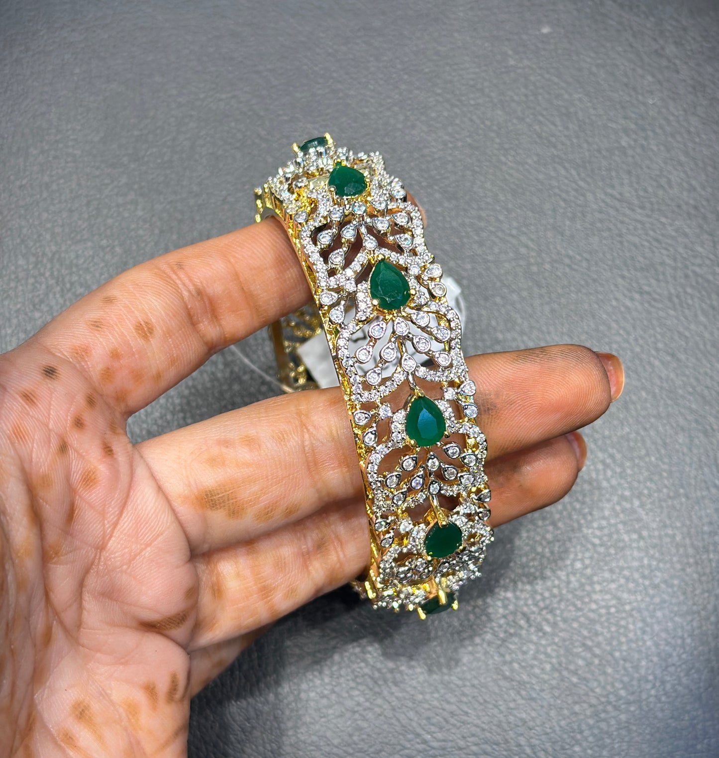 38749 GJ openable free size bangle