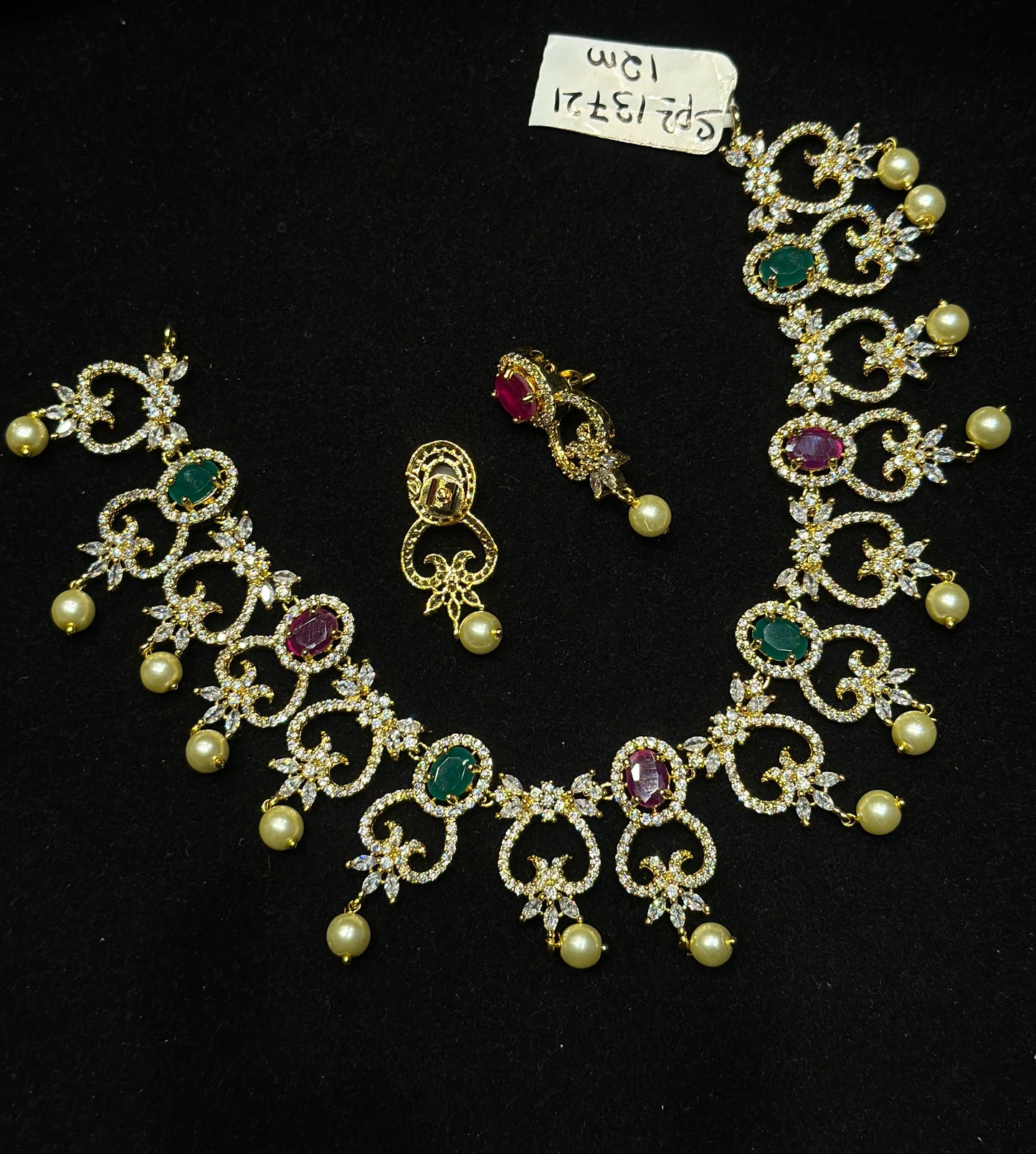 13721 Multicolor necklace with screwback earring