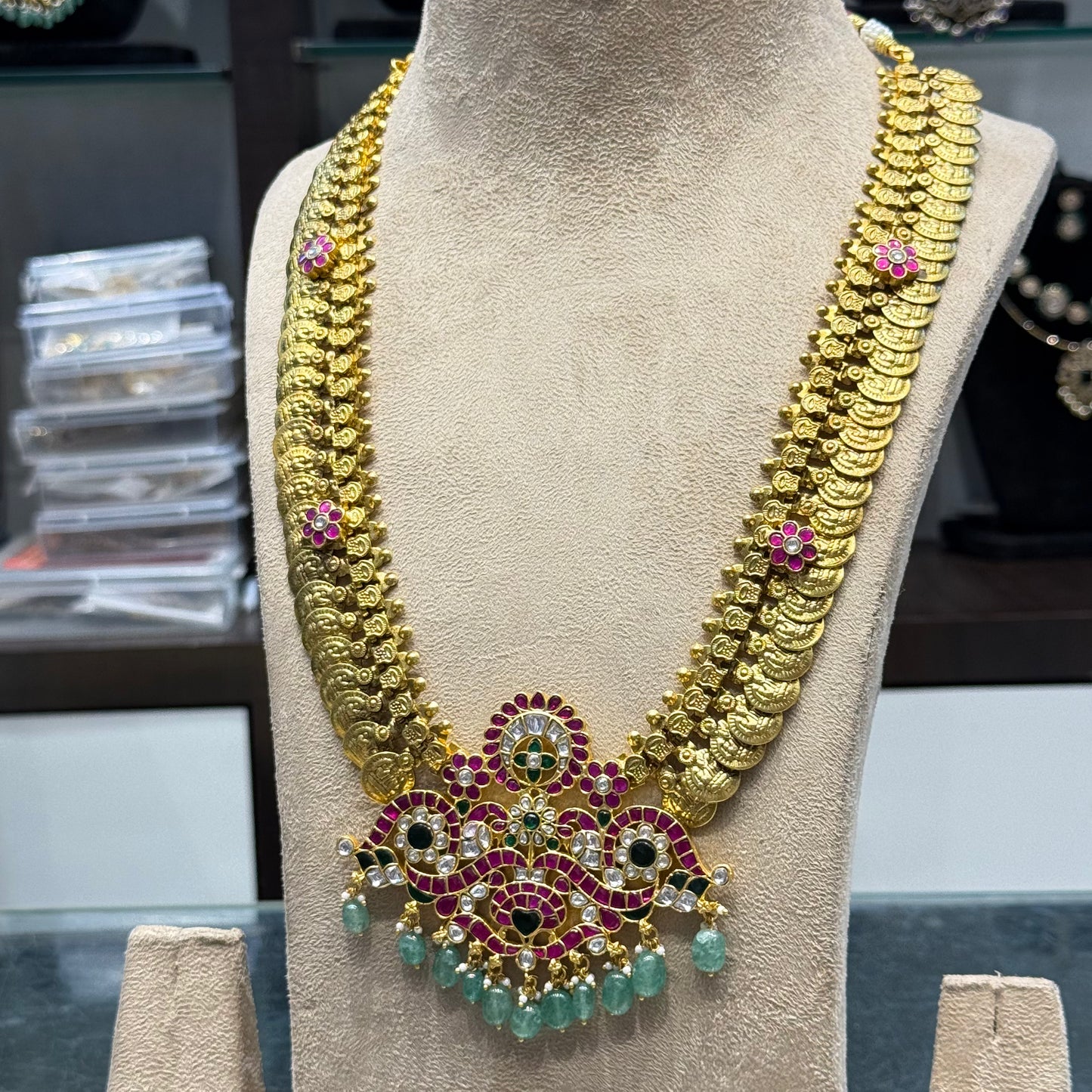 41778 Handmade Jadau Kasulu with Jadau Kundan Locket! Length 20-24 inches