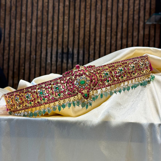 41844 Pota Stone Multi Vaddanam with Russian strawberry beads