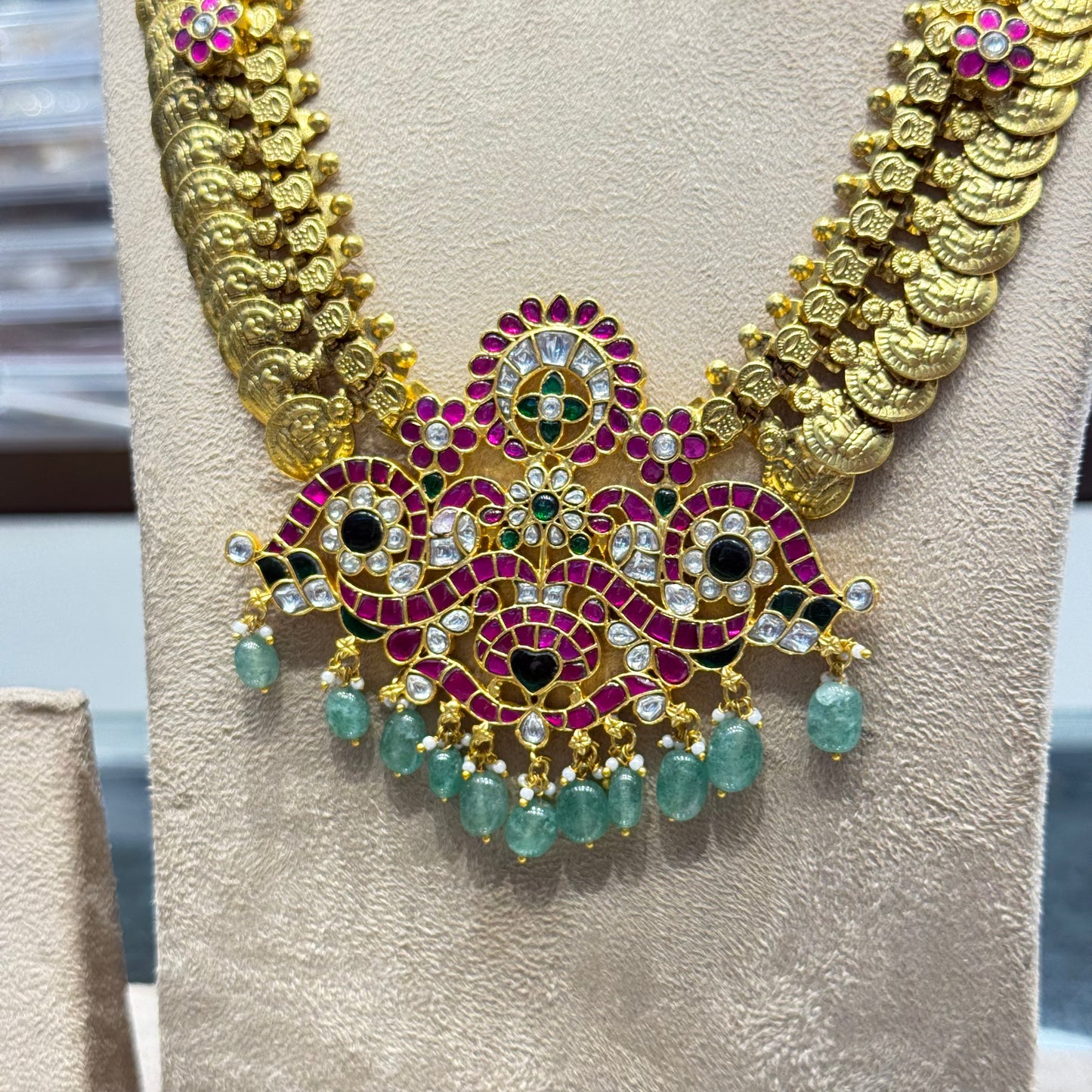41778 Handmade Jadau Kasulu with Jadau Kundan Locket! Length 20-24 inches