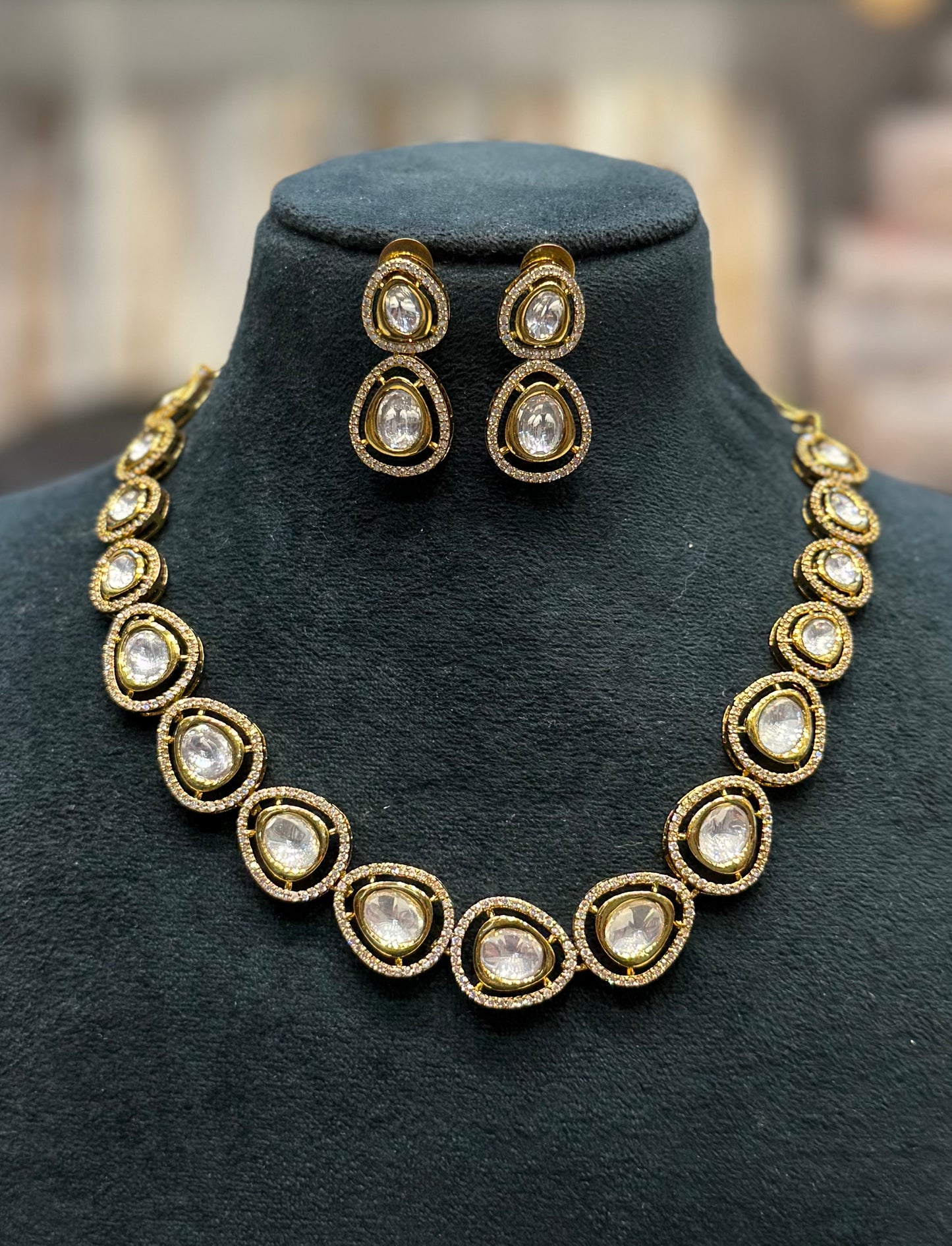 39174 gold polish full white Moissanite Kundan necklace