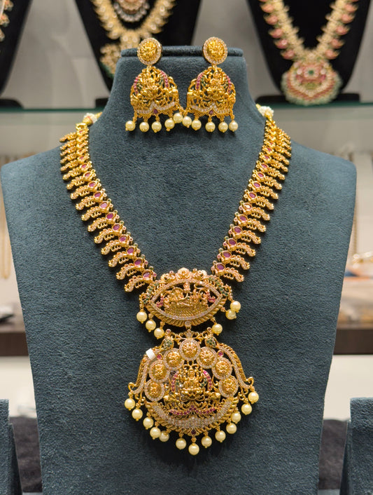 25240 Lakshmi short necklace with pota and CZ stones
