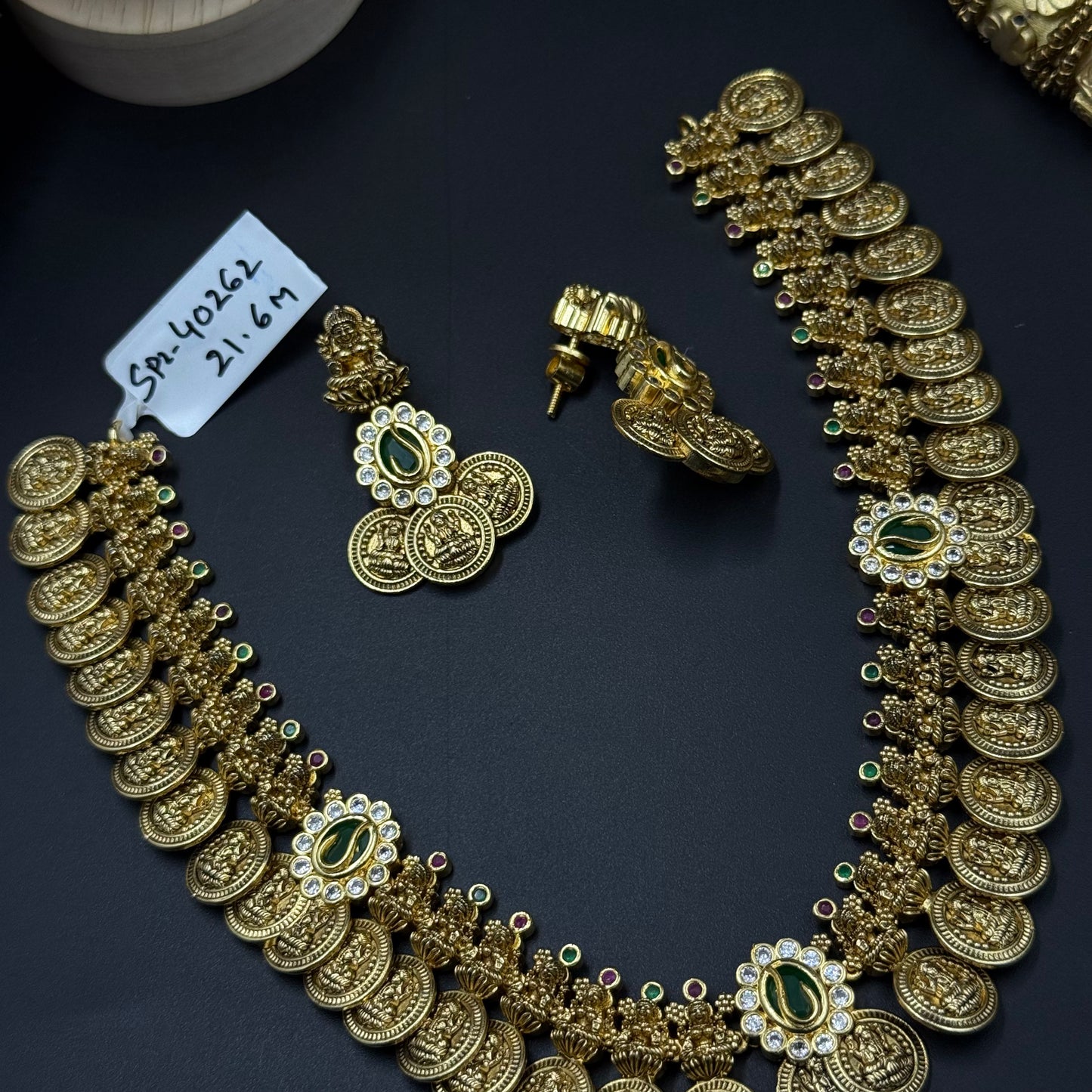 40262 Nakshi Kasulu Gold Replica necklace with screwback earrings