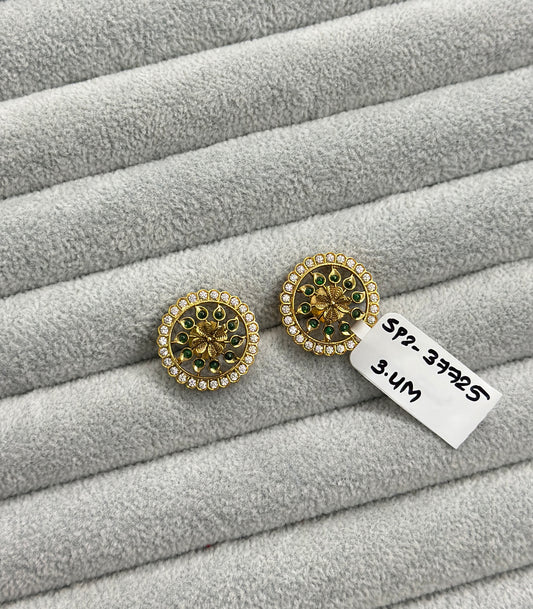 37725 gold polish round studs