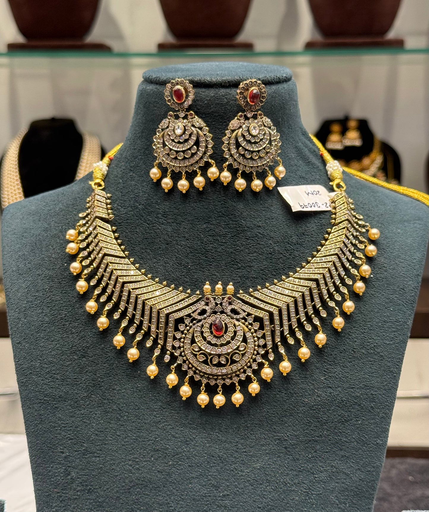 Victorian gold look kanthe necklace with Swarovski pearls