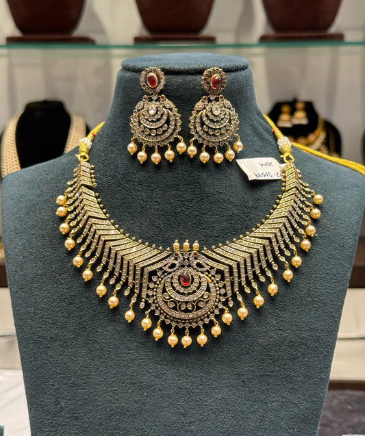 Victorian gold look kanthe necklace with Swarovski pearls