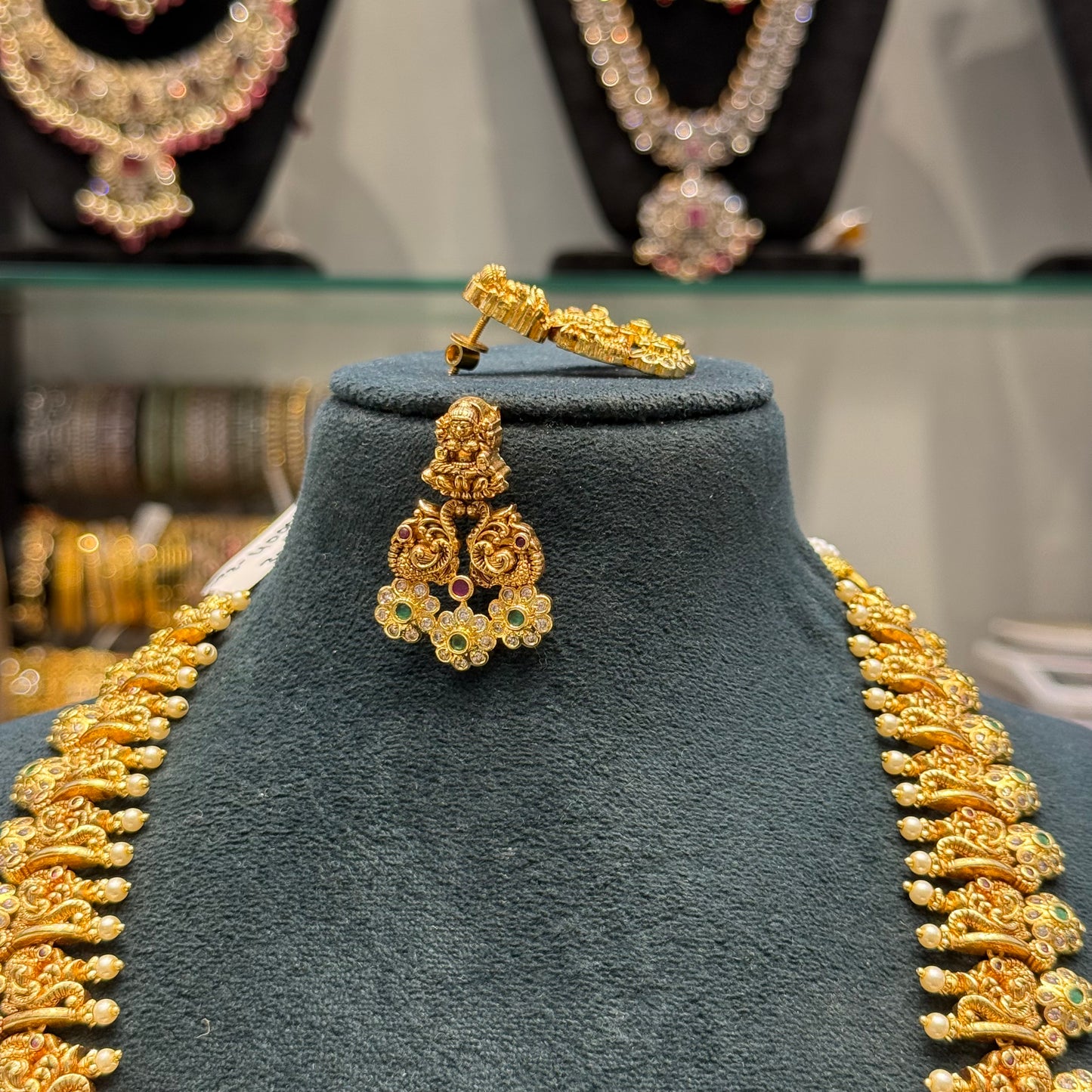 Traditional Nakshi Lakshmi peacock Long Bottumala with screwback earrings 42927