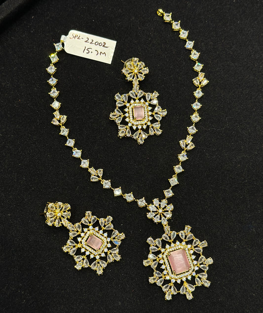 22002 Gold polish mint pink necklace with pendant