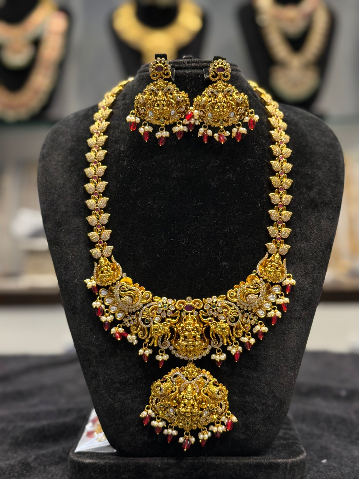 38758 Nakshi long necklace