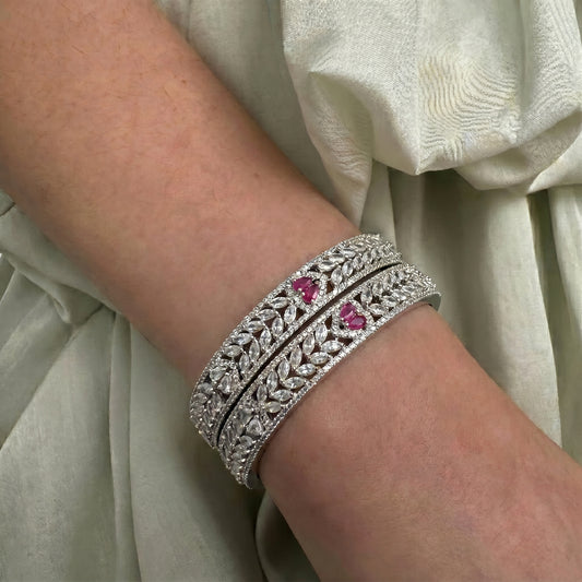 GJ/ Diamond look Leaf design bangles