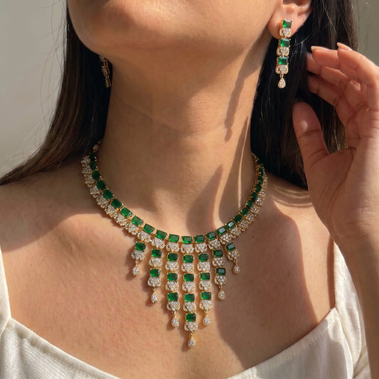 Gold polish necklace