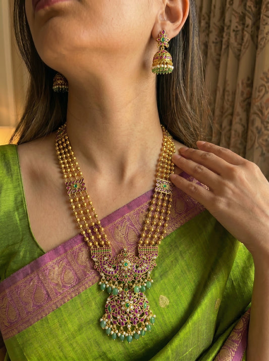 Kundan Rani Haar Golden Lines And Green Beads With Earrings