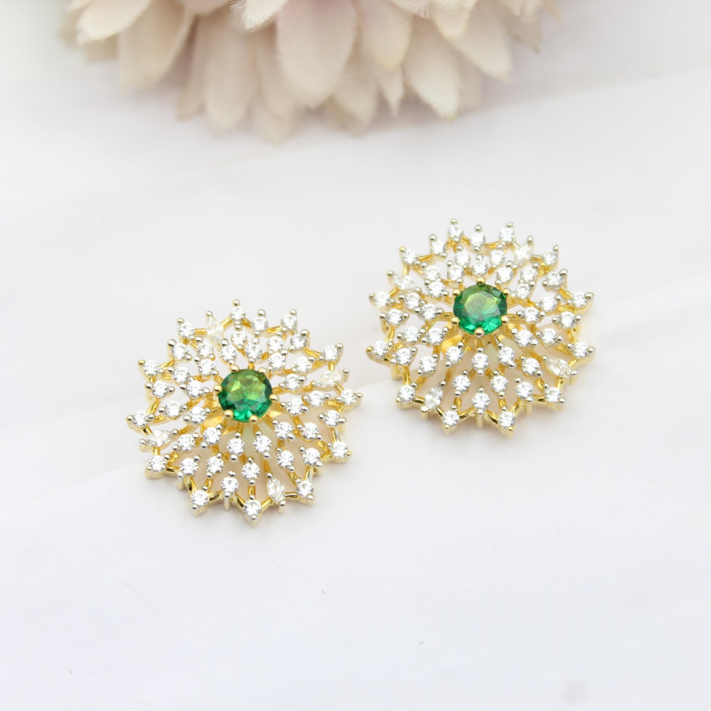 41644 GJ Green Mint Studs
