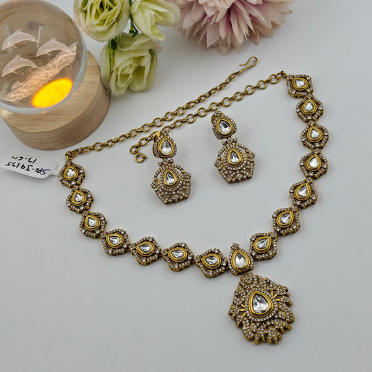 Victorian moissanite necklace with locket