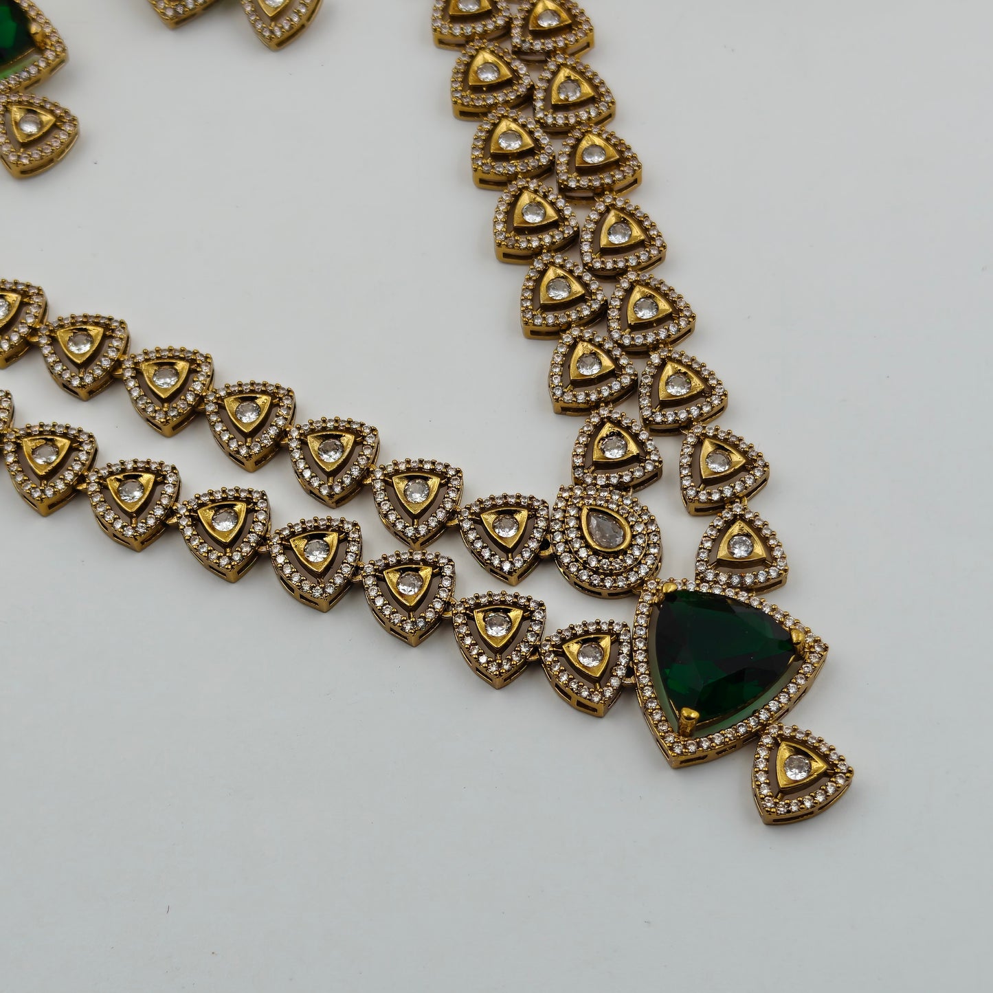 2 layer Victorian mehendi polish necklace with green stone