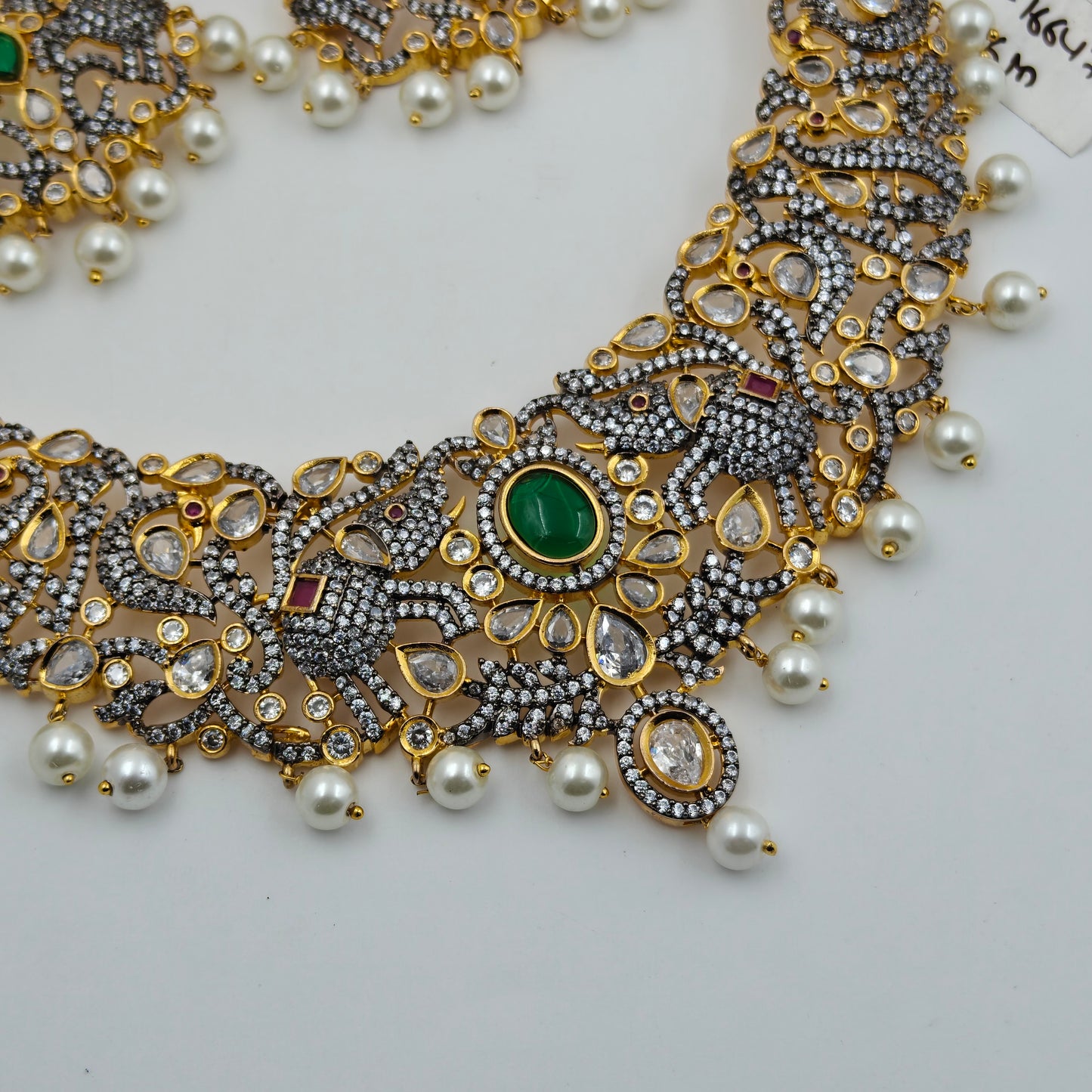 16647 Victorian elephant pattern necklace