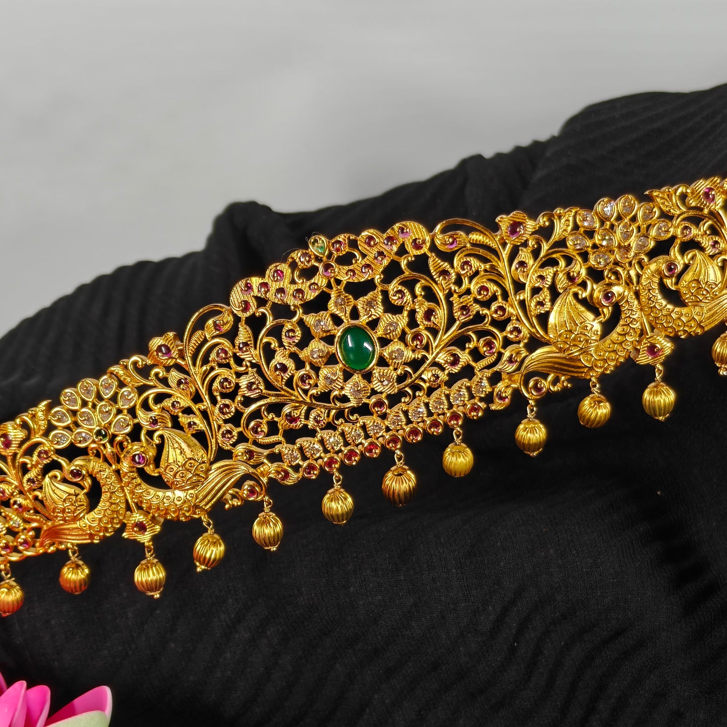 40118 Matte Double Peacock Vaddanam