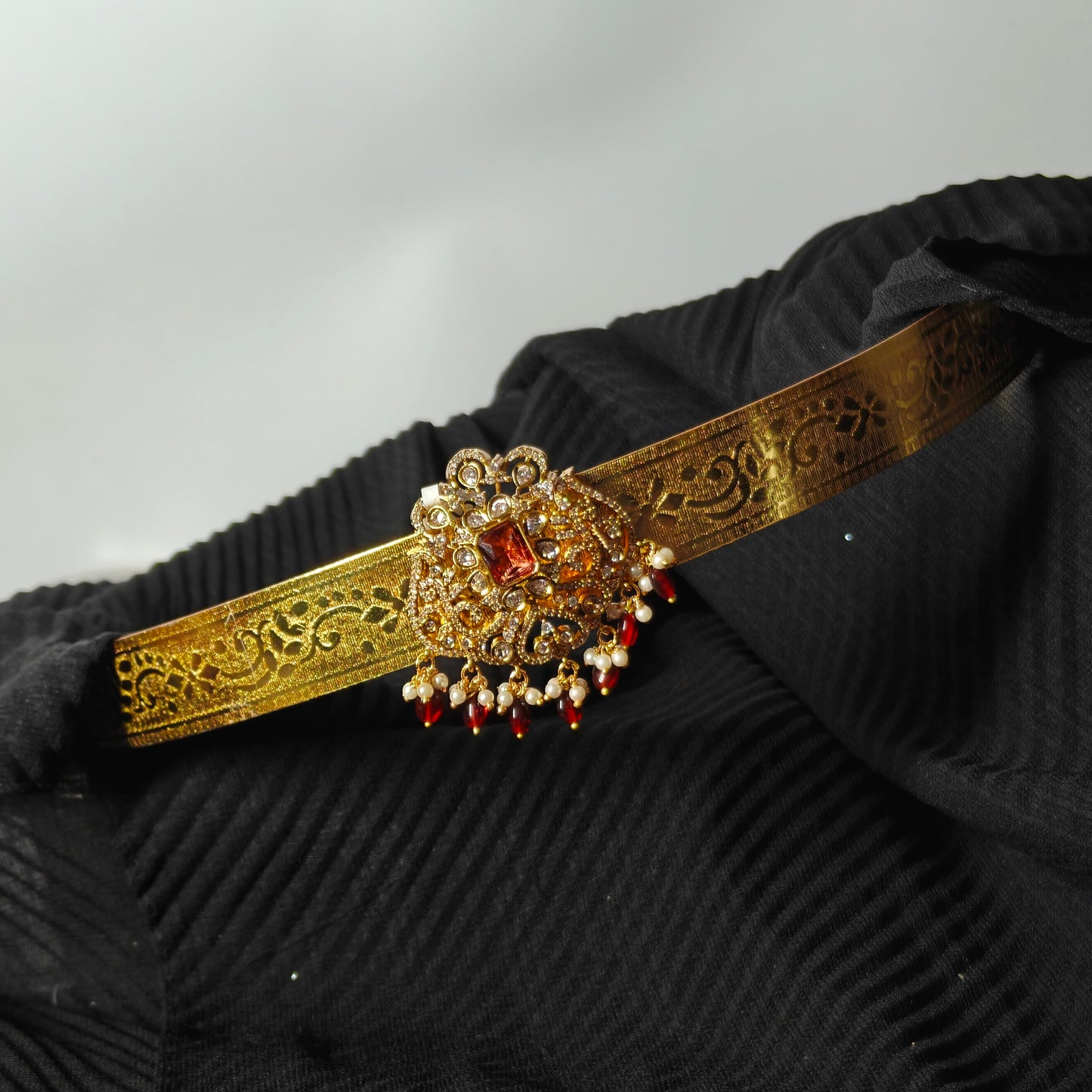 39824 Printed Belt With Red Locket